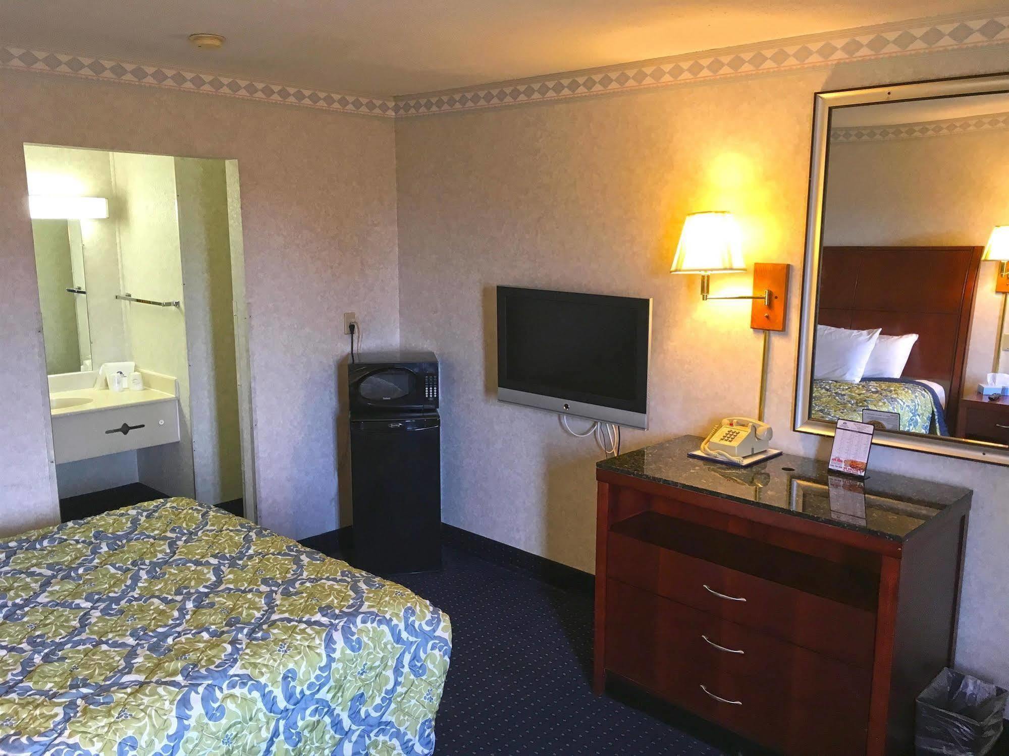 Americas Best Value Inn Of Decatur Exterior foto